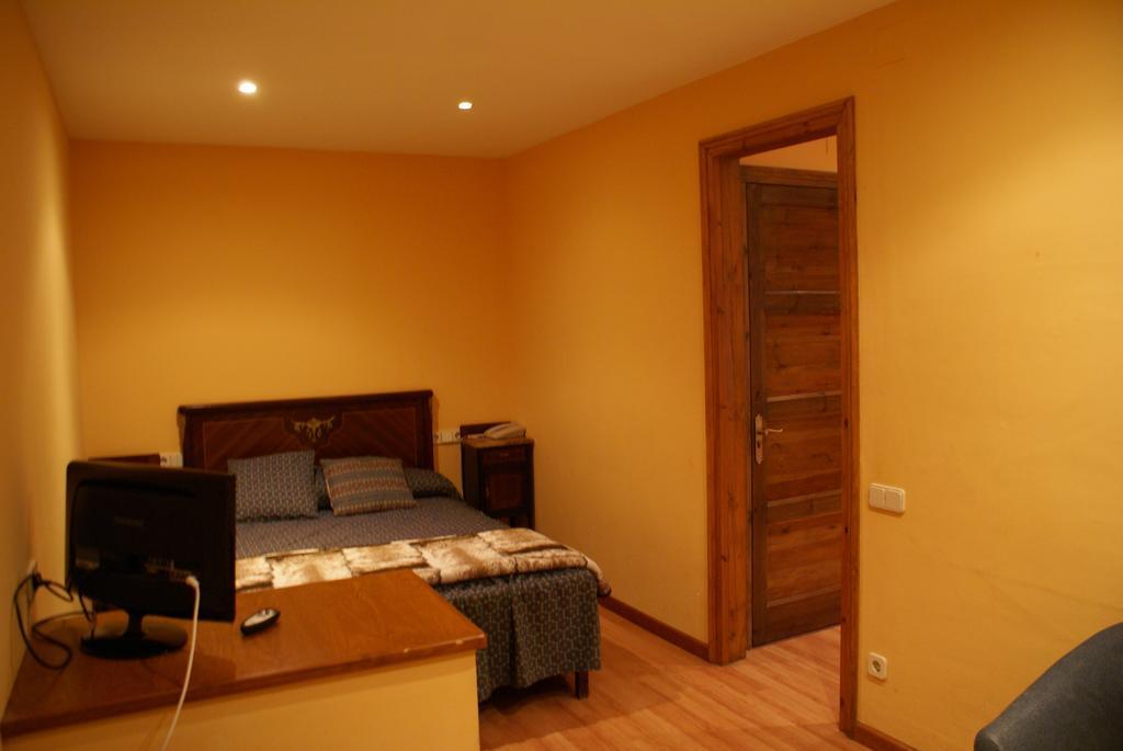 Hostal De La Gloria Viladrau Buitenkant foto
