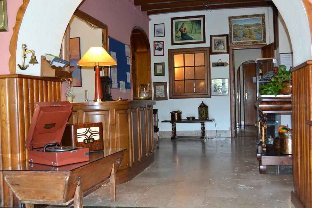 Hostal De La Gloria Viladrau Buitenkant foto