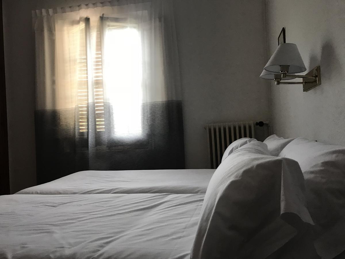 Hostal De La Gloria Viladrau Buitenkant foto