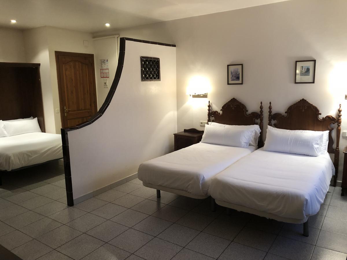 Hostal De La Gloria Viladrau Buitenkant foto